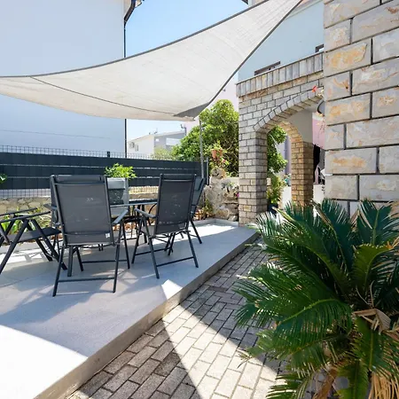Apartment By The Sea Nin, Zadar - 15842 Nin