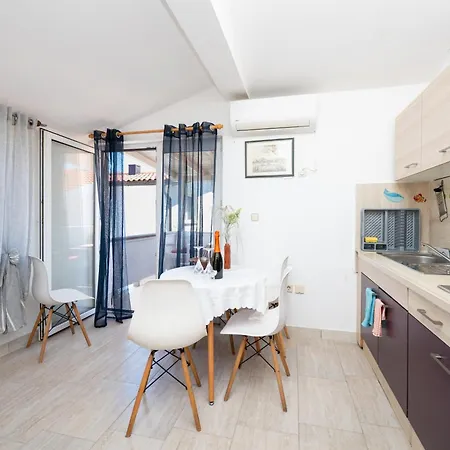Apartment By The Sea Nin, Zadar - 15842 Nin